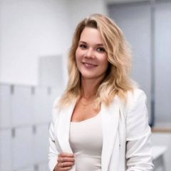 Зенова Кристина